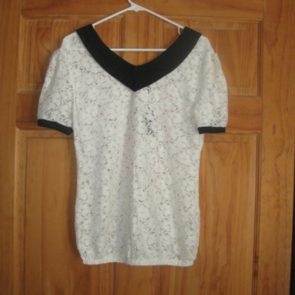 H&S White with Black Trim Shear Short Sleeve Top - Picture 2 of 2
